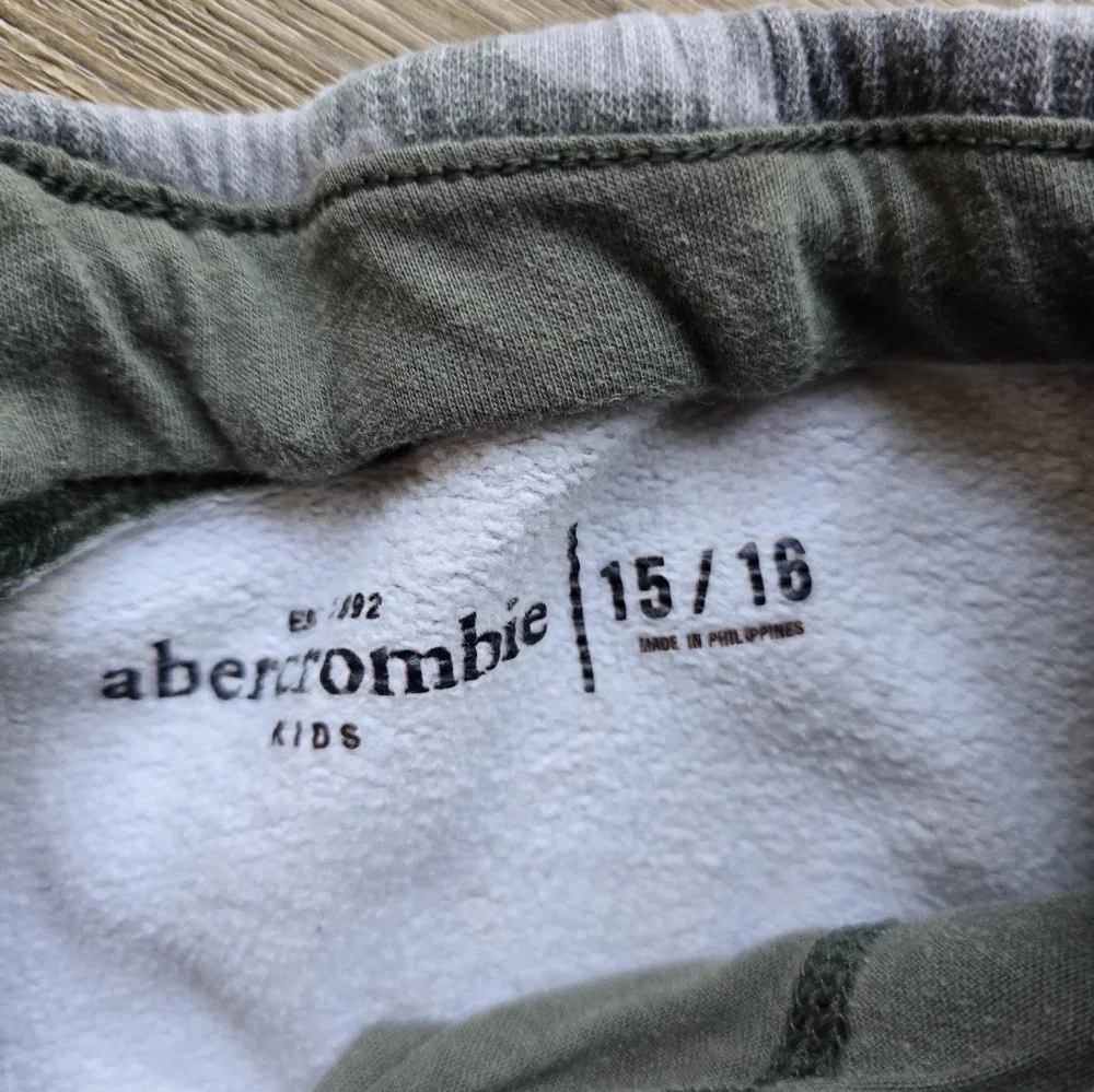 Abercrombie kids camo sweatpant jogger - Picture 4 of 5